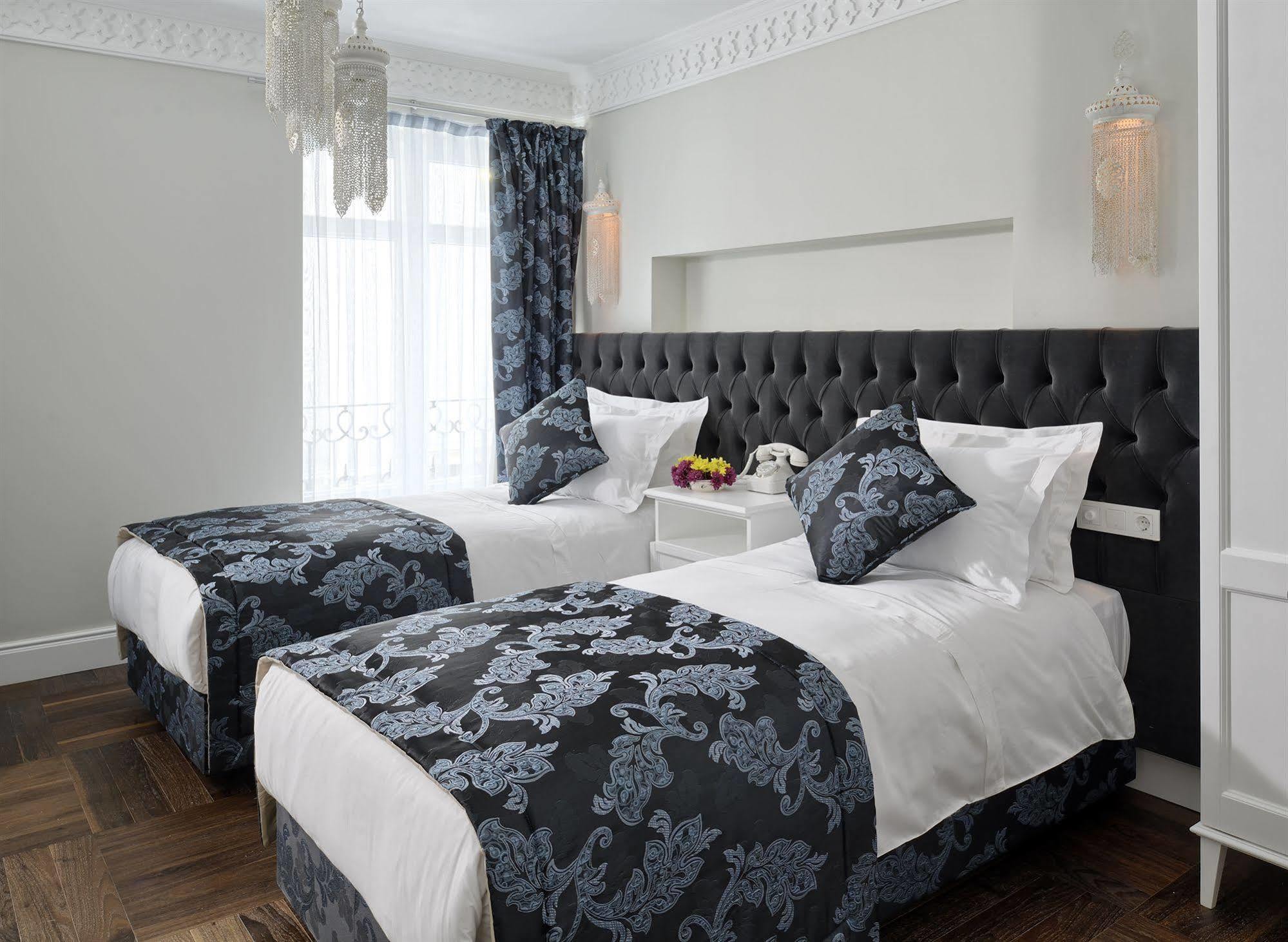 Nexthouse Pera (adults Only) מלון 4*